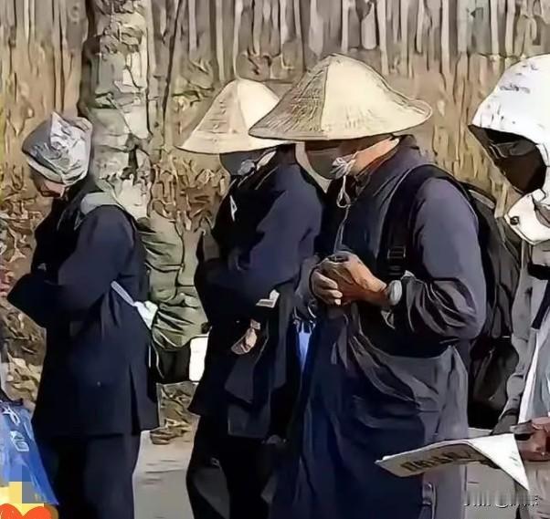 最近封山封庙的事闹得挺大，朋友圈里不少驴友都在抱怨!

大好春色里没法进山寻幽，