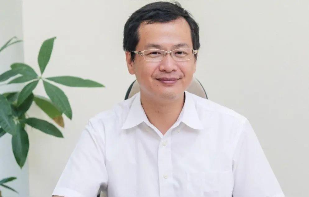 罗智强杠上了朱立伦，罗智强要参加国民党党主席的选举，可没有中常委或中央委员的身份