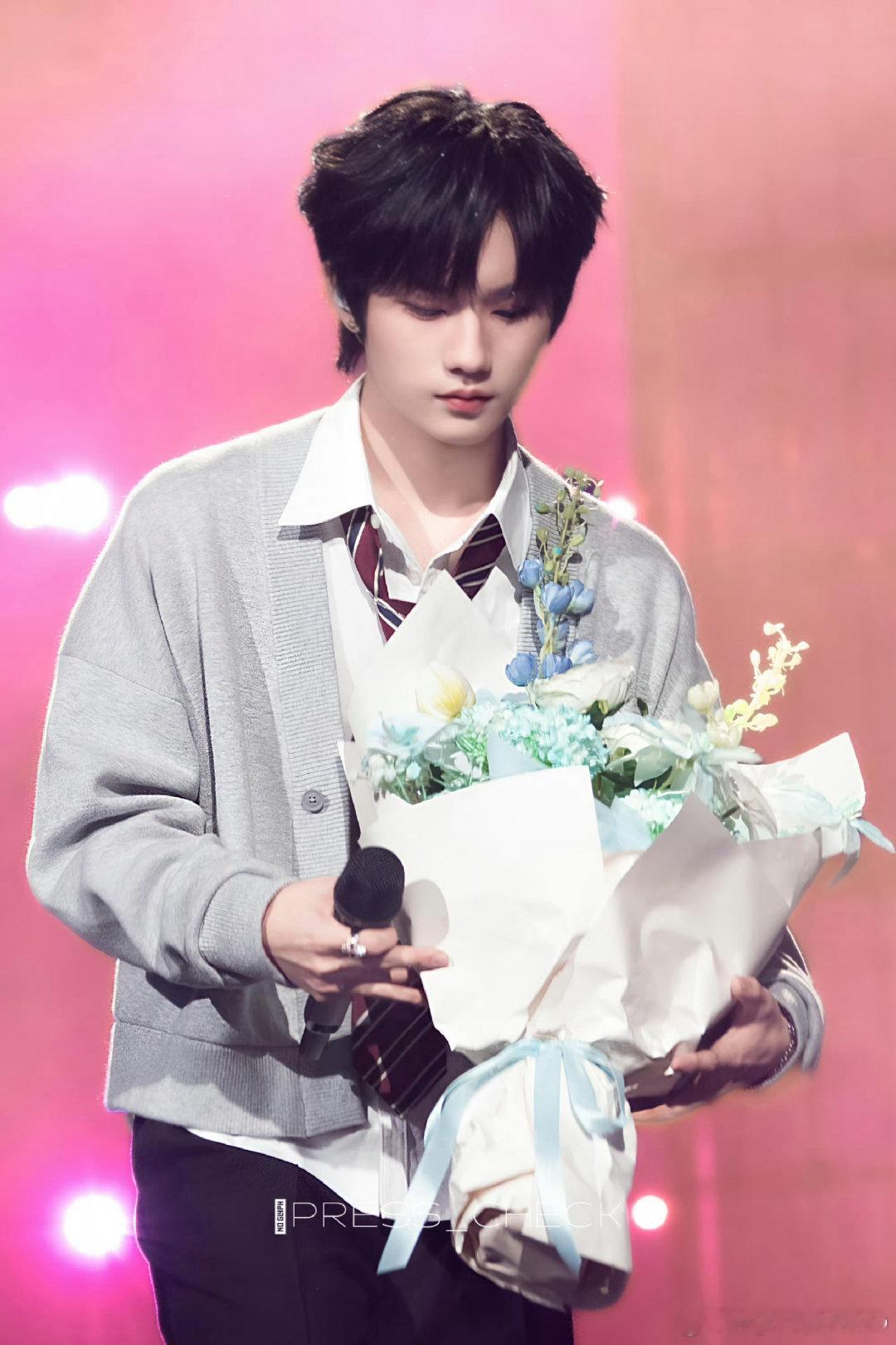 张子墨 𝒯𝒽ℯ 𝒻𝒾𝒻𝓉𝒽 𝓁ℯ𝓉𝓉ℯ𝓇 𝓂𝒶𝓎 ?