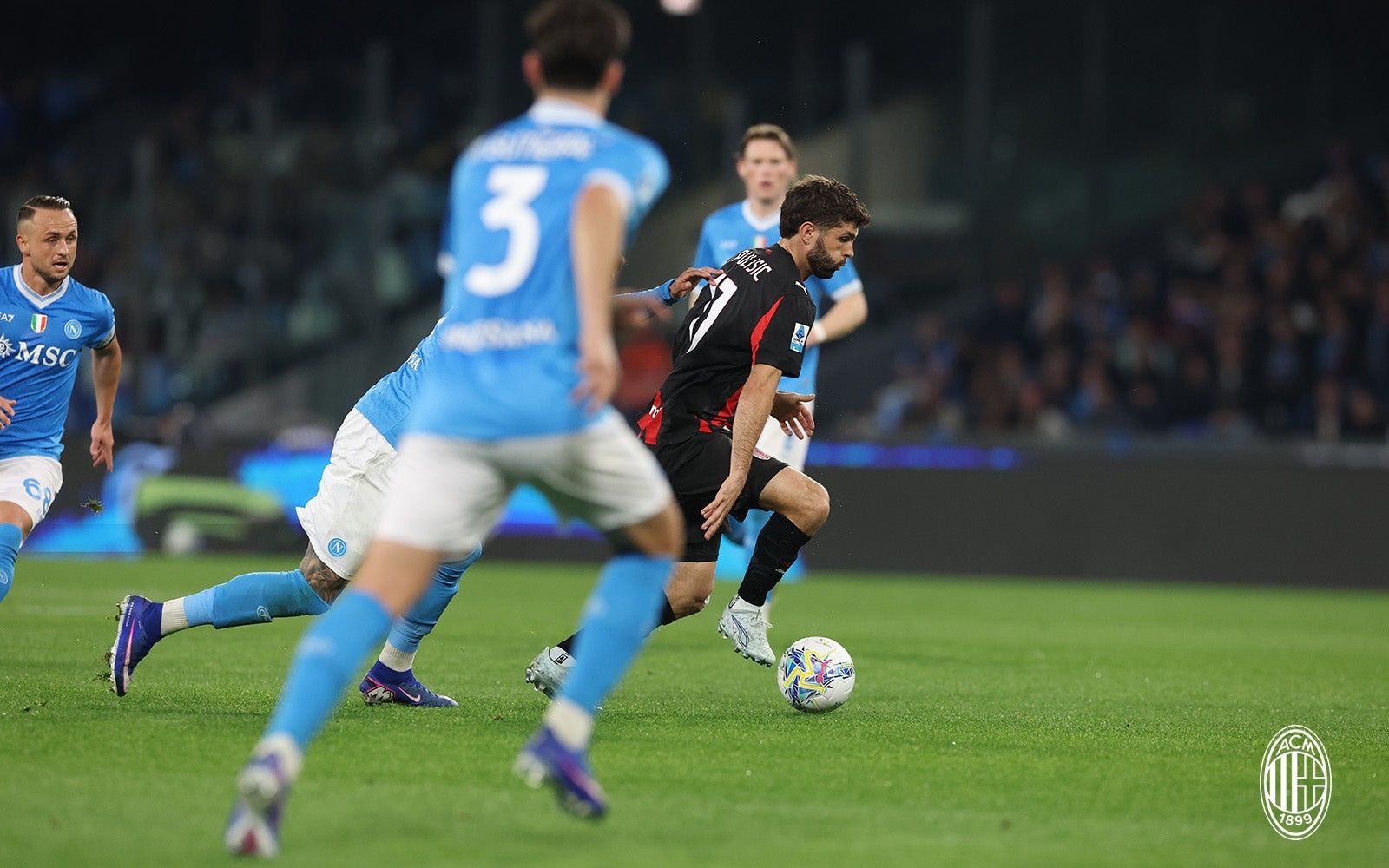 【训练组图】 🔴⚫️ 本赛季联赛第4场失利。sempremilan