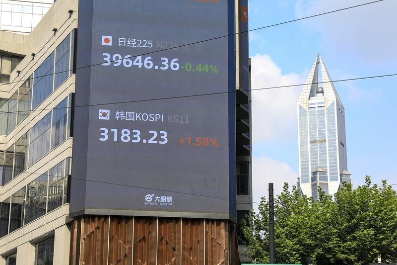 好好学学棒子股市，
开年暴涨50%，
股市补涨行情 中日韩股市 日韩股市行情 日