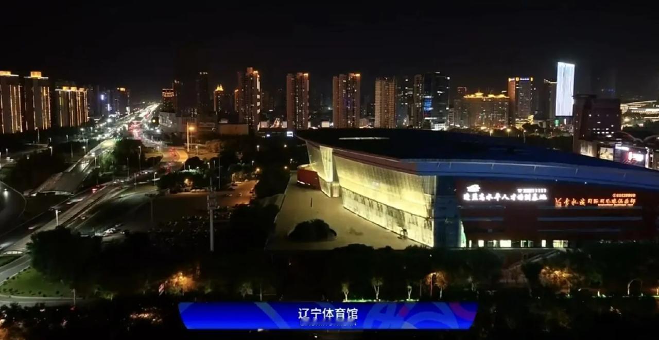 CBA再现业余操作，辽宁和青岛的第三节关键时刻71-71辽宁追平时刻，信号中断，