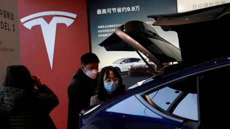 又要出幺蛾子！英国担心中国"间谍"汽车。英国官员称进口电动汽车构成重大安全风险。