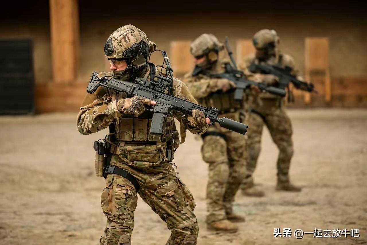该说不说，CZ BREN3突击步枪太漂亮了。
枪身颜色可以和作战服搭配，枪管安装