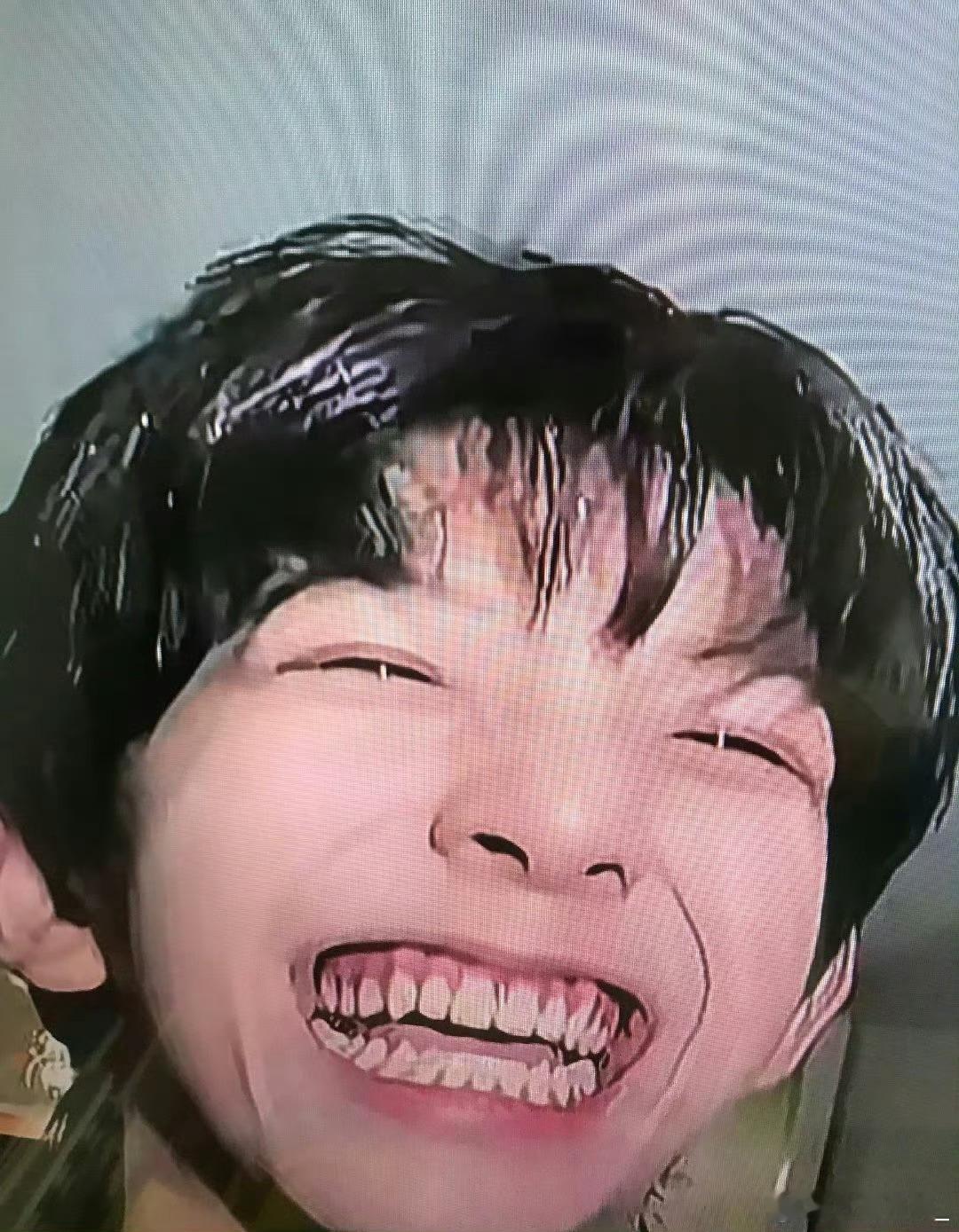 陈浚铭猪婆不哭不哭吃芒果吃芒果 