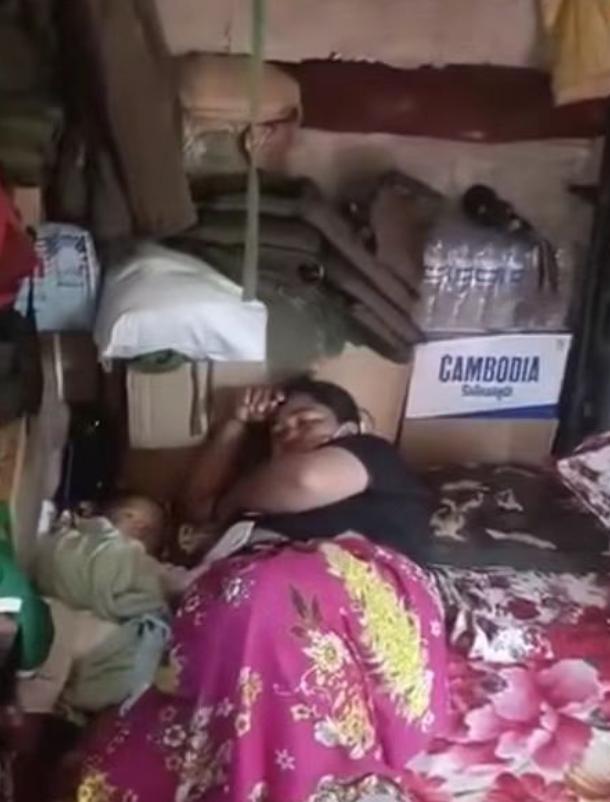 活久见，柬埔寨军队让全世界都开了眼界！这打仗呢，柬军前线士兵家属没有人管，只能把