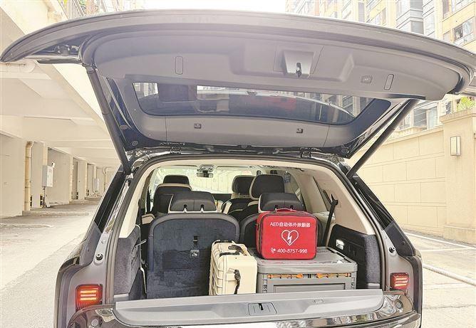 【流动“救命站” 厦门部分私家车车主自费配备AED】不久前，外地有人突发心梗，危