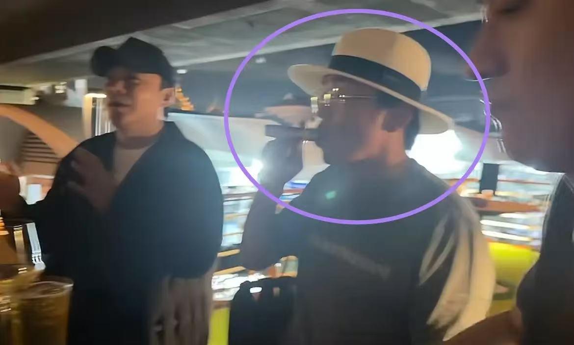 “纸醉金迷”的生活呀！王宝强也豪横起来了，拿着雪茄猛抽，谁都没她狂！陈思诚在王宝