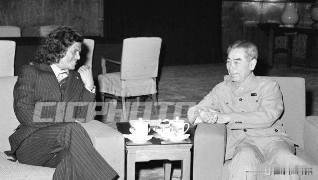 【周总理历史上的今天——5月27日】
1973年5月27日，周恩来总理会见毛里求