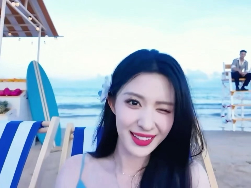 VOGUE红毯王楚然hey 下一秒向你靠近～ ​​​