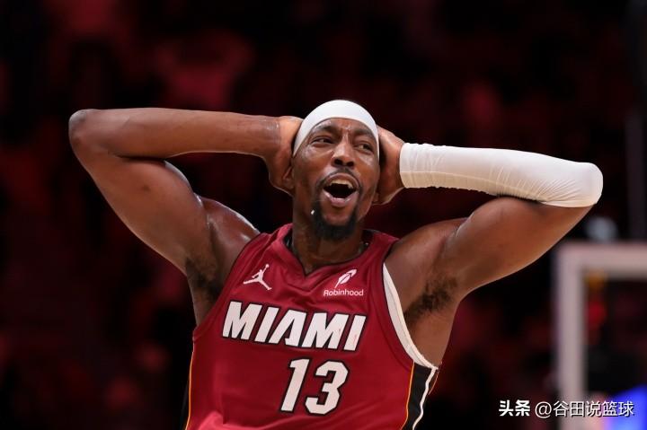 天神下凡！当NBA球迷在前天还在为本赛季NBA没有诞生一个单场60分而感到遗憾时