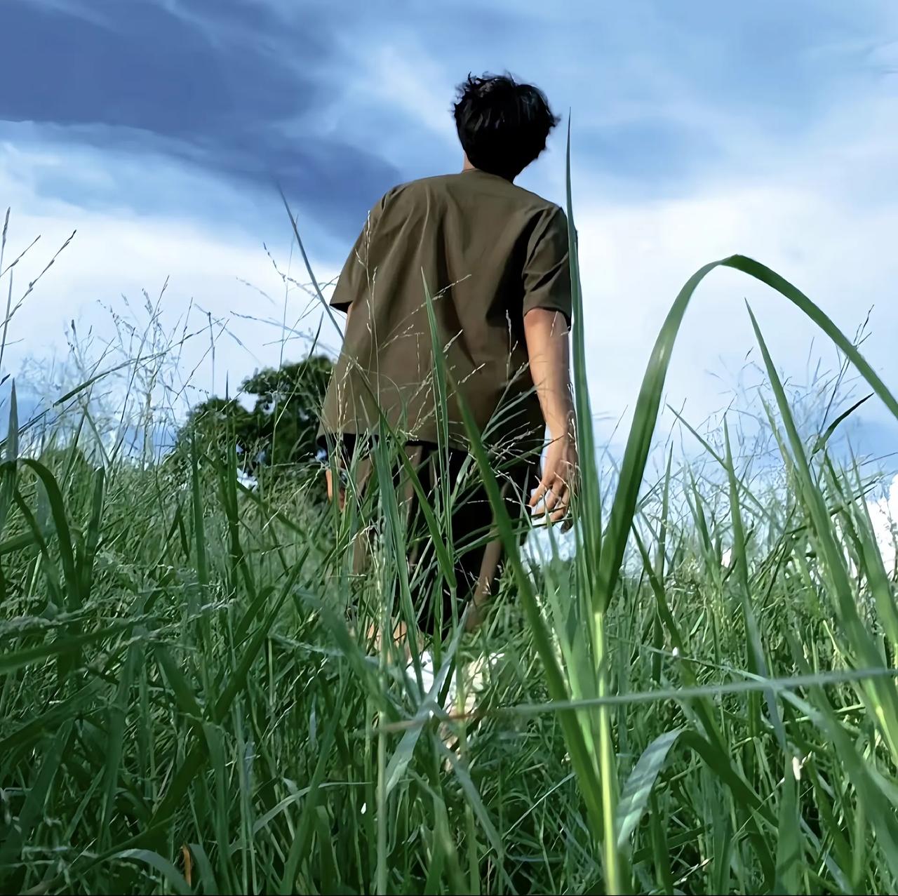 想赚钱？别光盯着钱，先做好这件事就行💰💰💰💰
 
很多人天天琢磨怎么赚钱