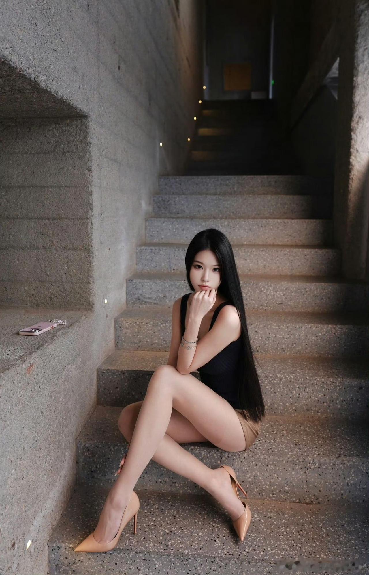 裸色高跟鞋的美~ ​​​