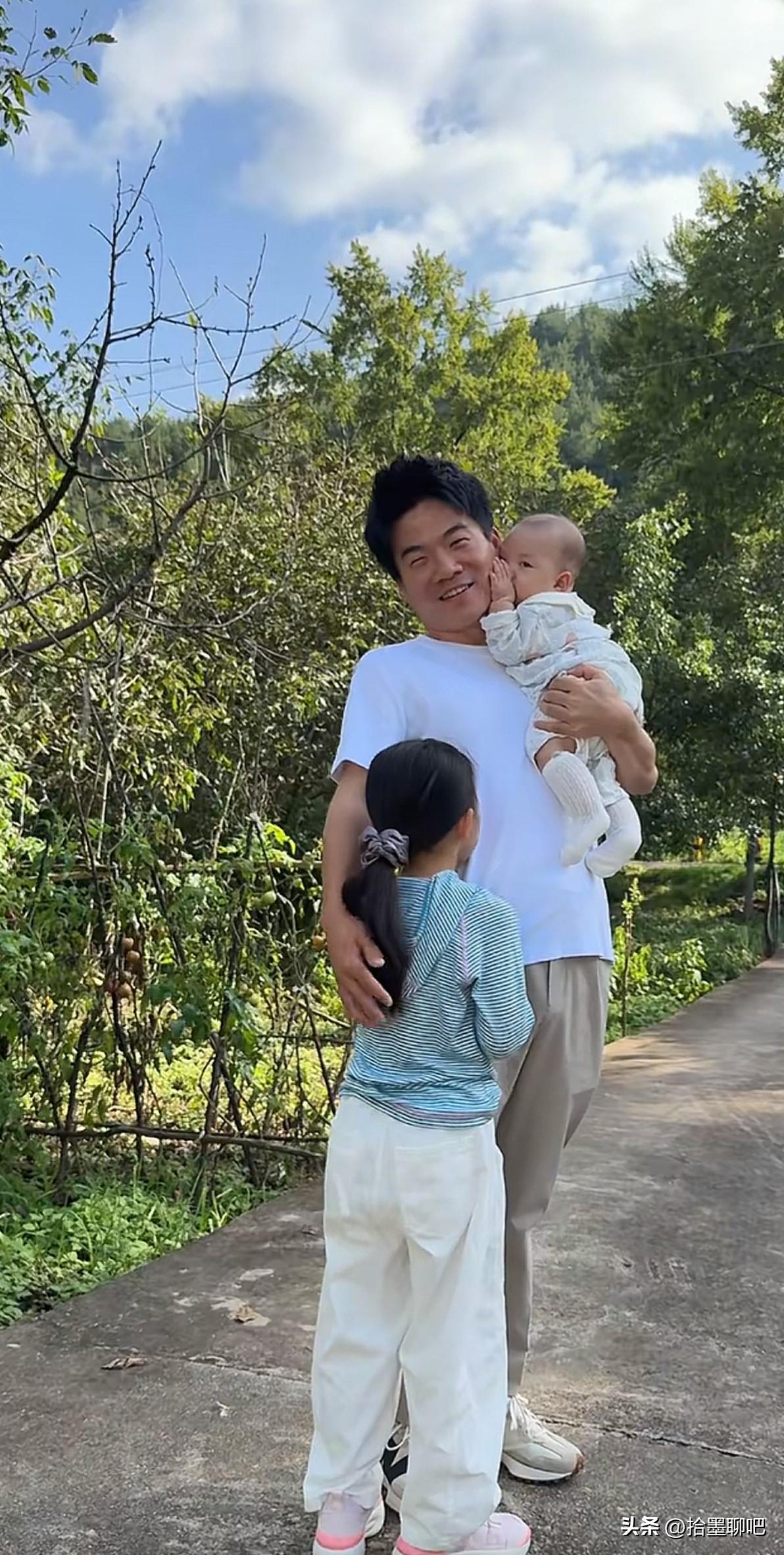 我也算是出息了，竟然偶遇了55秒前……发作品的宇辉老师。

习惯性地在睡前搜一下