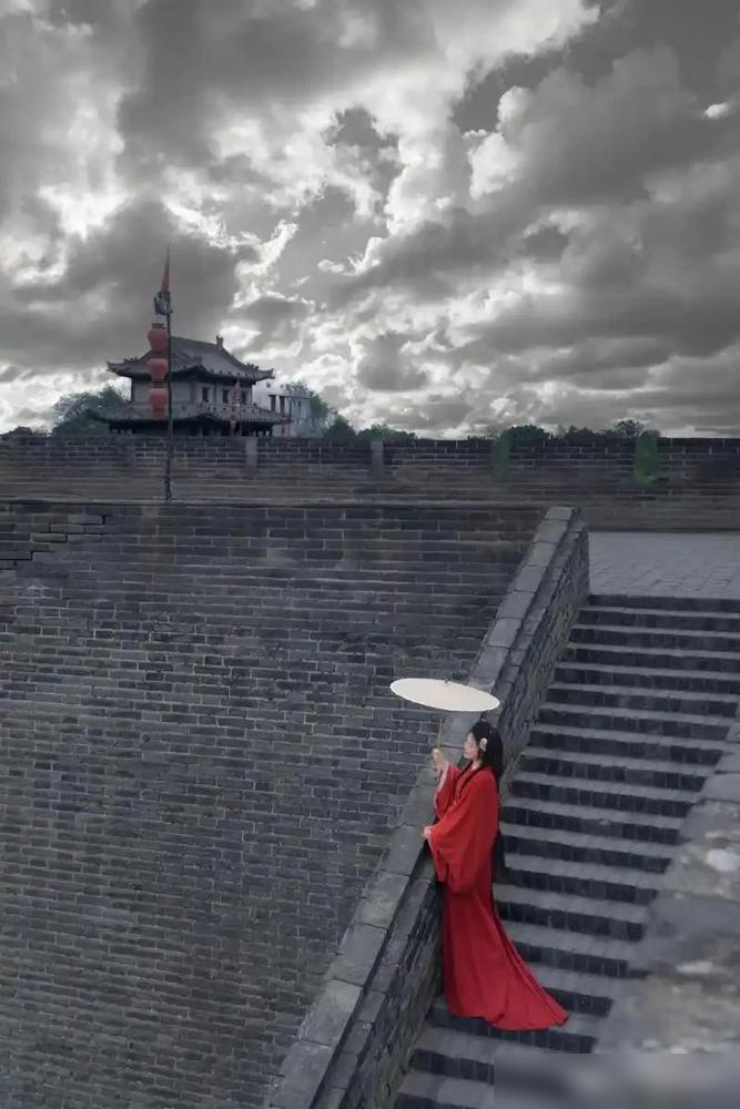 人到中年才明白

身边好多过了40岁的姐妹，老得快的基本都踩了同款坑。之前和我一