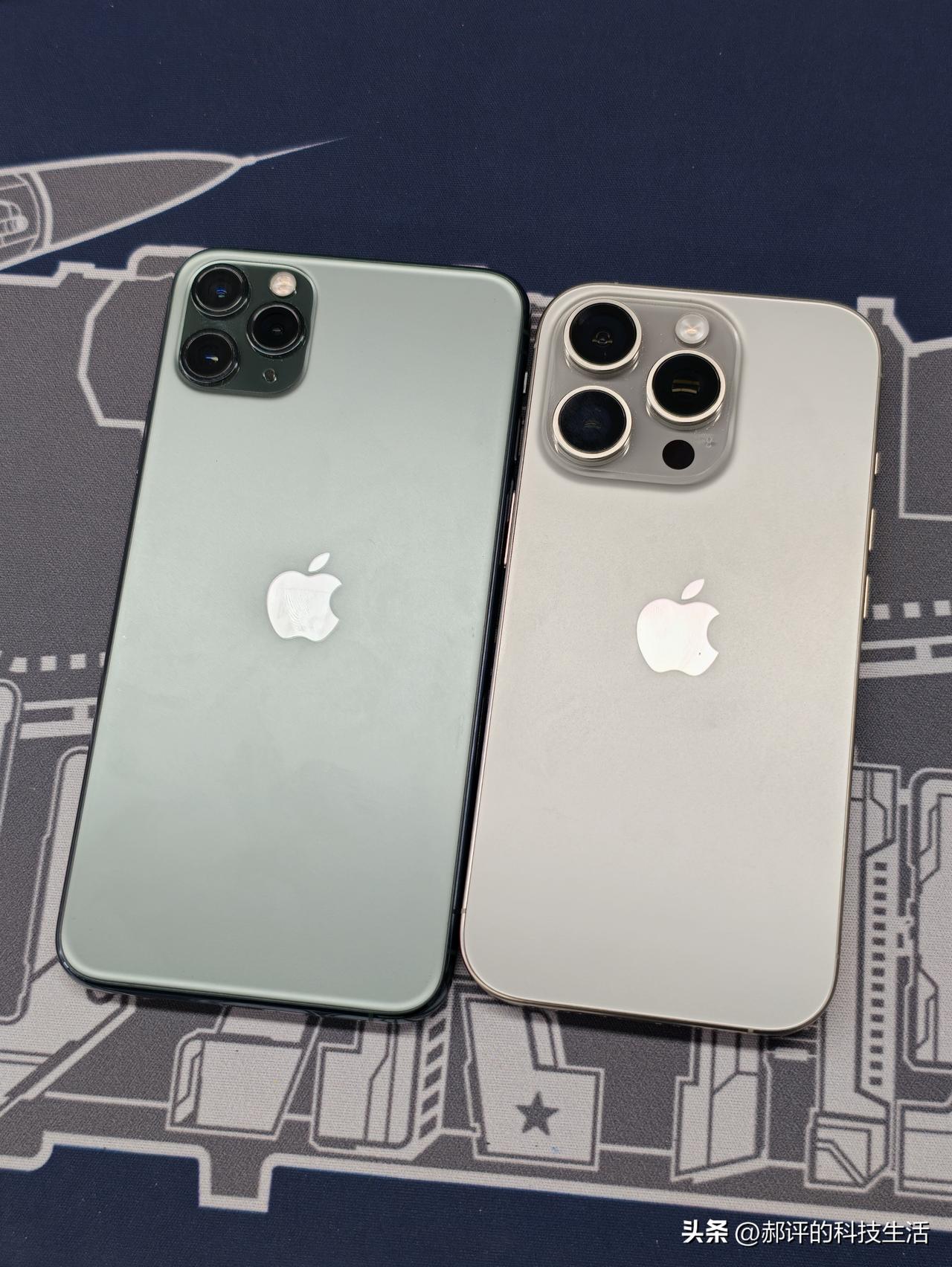 你那台iPhone，终于不"傻"了。
之前国行的苹果智能就是个摆设——Siri还