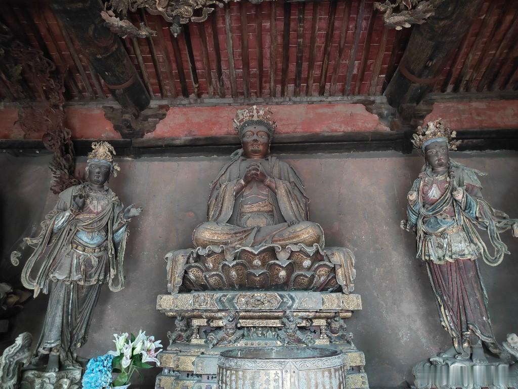 新绛竜兴寺，始建于唐，原名碧落观。唐高宗咸亨元年(公元670年)，改称龙兴寺。宋