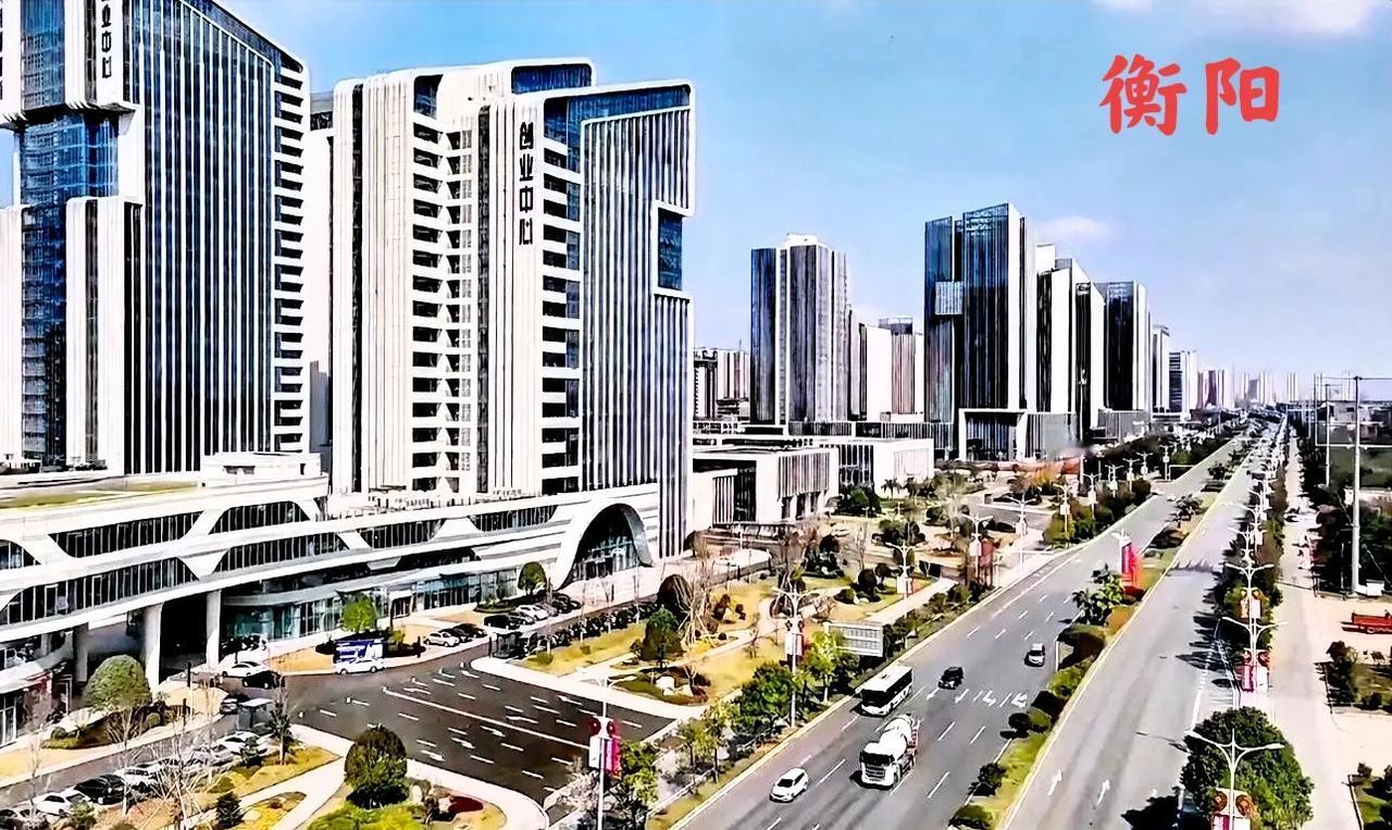 说句实话，衡阳在城建方面不缺高楼，缺的是超高层的建筑物，尤其是衡阳陆家新区到酃湖