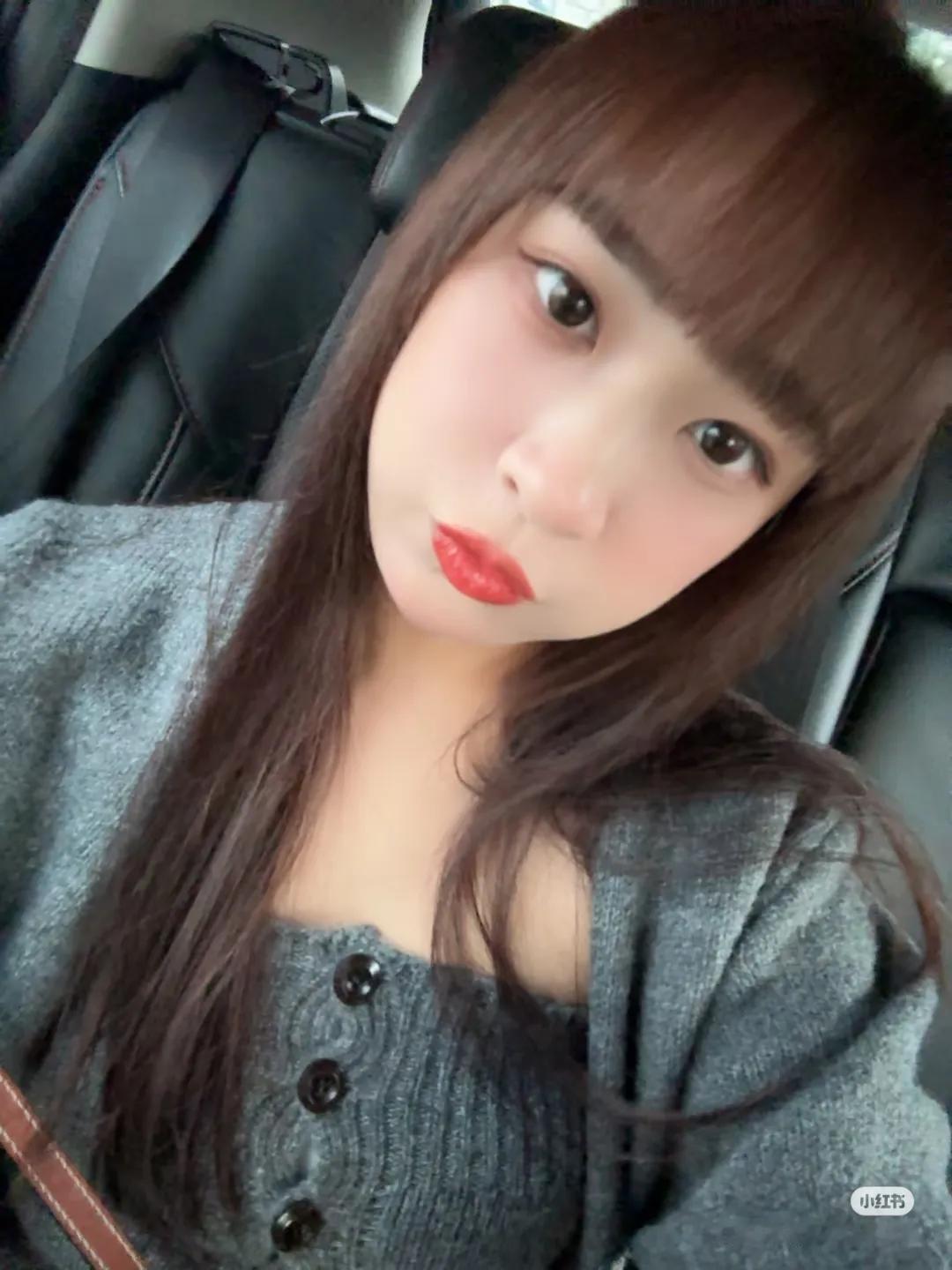 话说台湾近几年就推出了许多颜值和气质都相当不错的新晋博主，而vivian就是其中