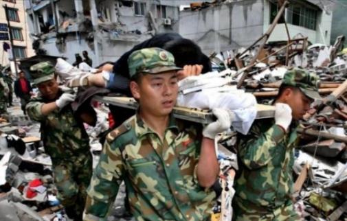 中国天灾时，敌国为何不趁机入侵？那你可能不知道，08 年汶川地震时，中国所有边境