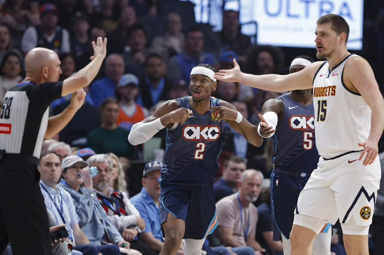 雷霆记者Clemente Almanza：“大家难道不觉得每场比赛后都对雷霆发同