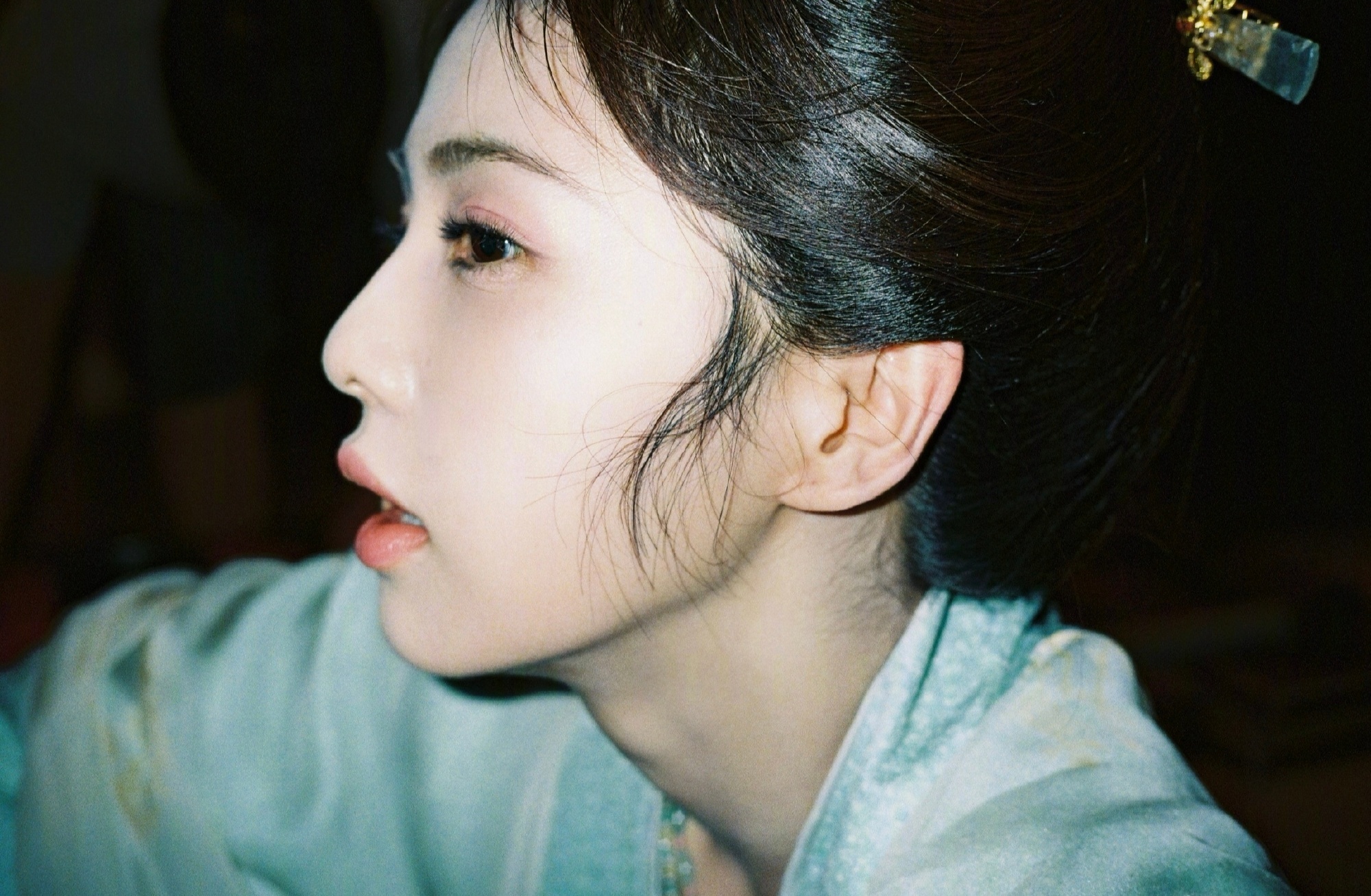 白鹿[超话]  奔赴长夜灯火🏮万千星光始终不及你的耀眼白鹿 🥀白鹿王韵娜 ​