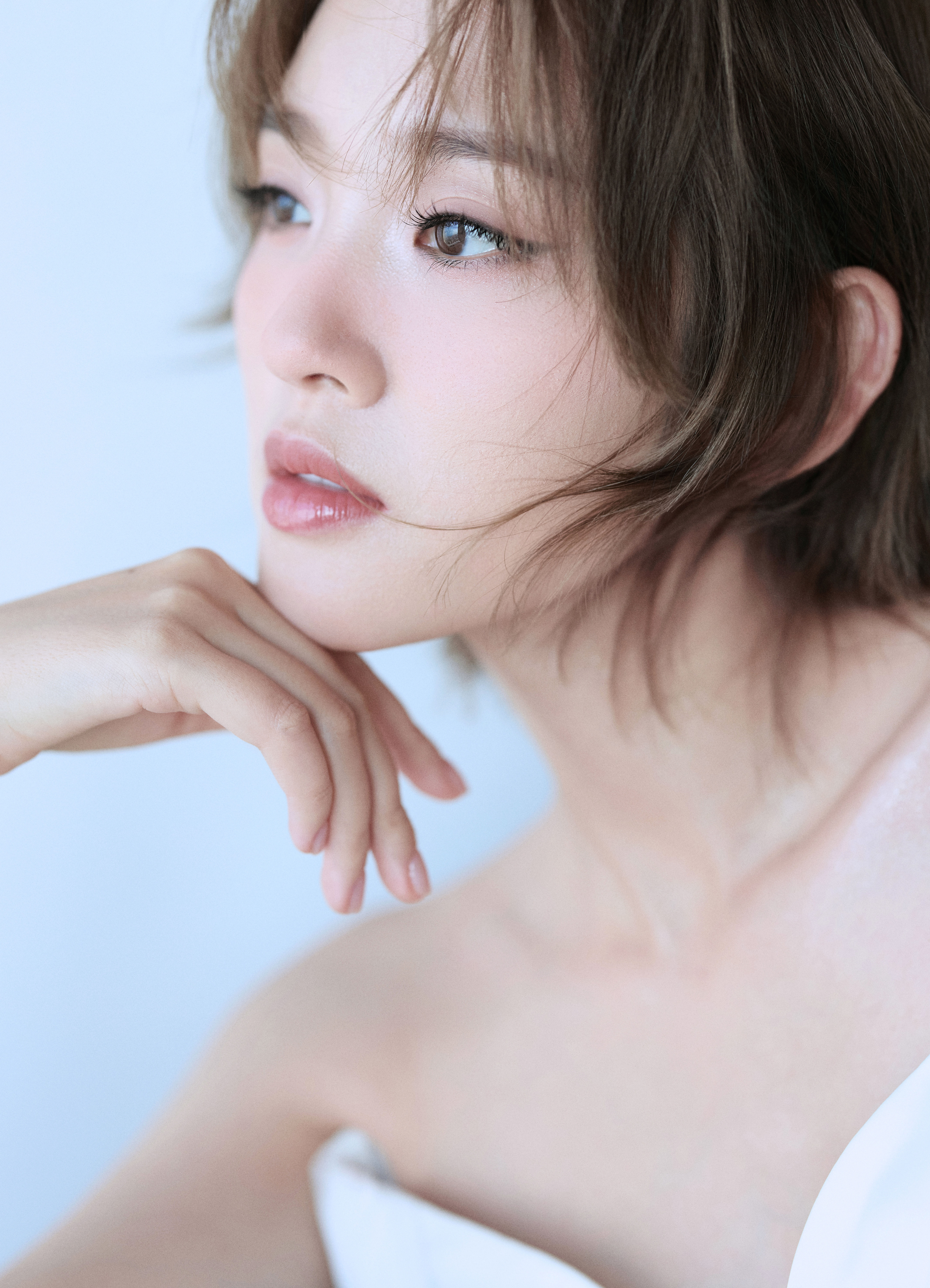 唐艺昕 光影交织，花香馥郁💟​​​