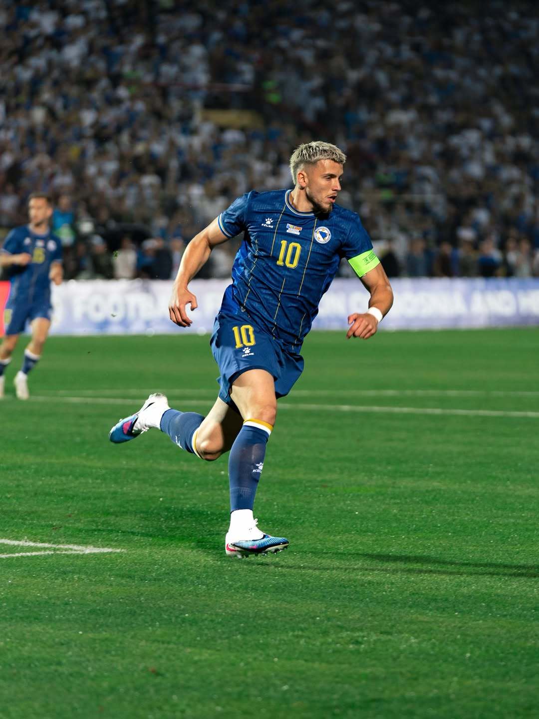 🌍🏆图家人世界杯战报加拿大🇨🇦1-1波黑🇧🇦: 德米罗维奇首发出战9