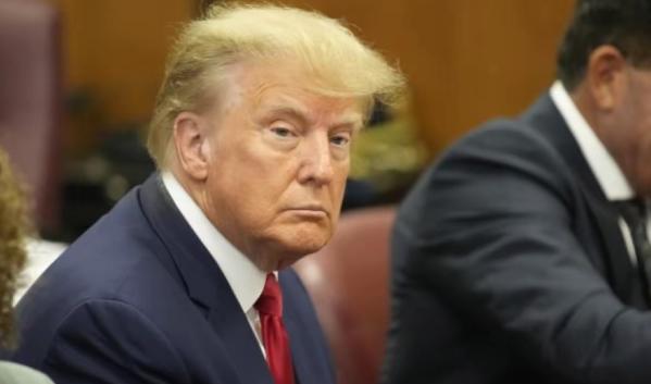 特朗普的所作所为，早就被全世界不待见了！

全世界最丑恶的嘴脸，就是特朗普那张脸