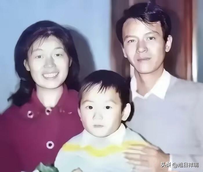 太有担当了！1979年，知青戴建国刚把媳妇娶回家，新婚当晚媳妇就大喊大叫冲过来一