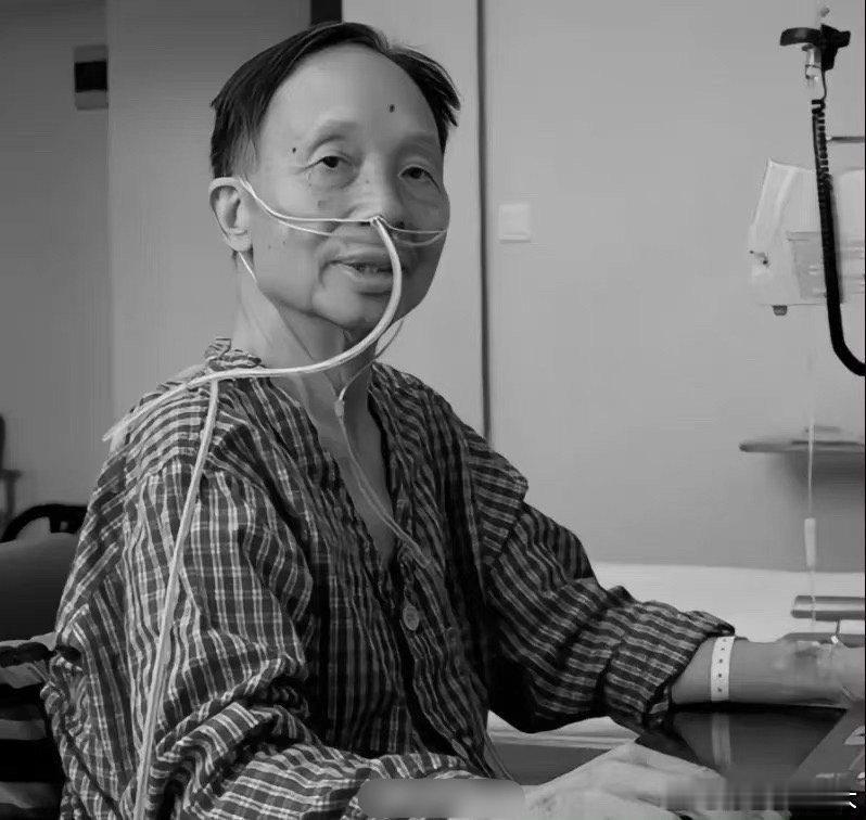 各位愿意为他停留一秒吗？他叫林俊德，隐姓埋名52载，扎根罗布泊，一生与核为伴，参