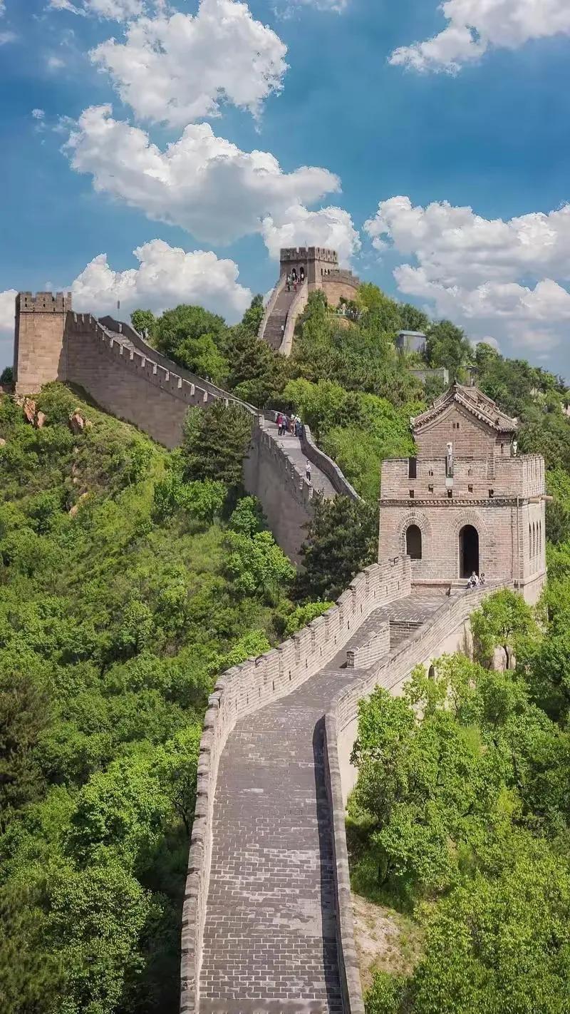 上联：诉说千年过往来；
下联：？？？