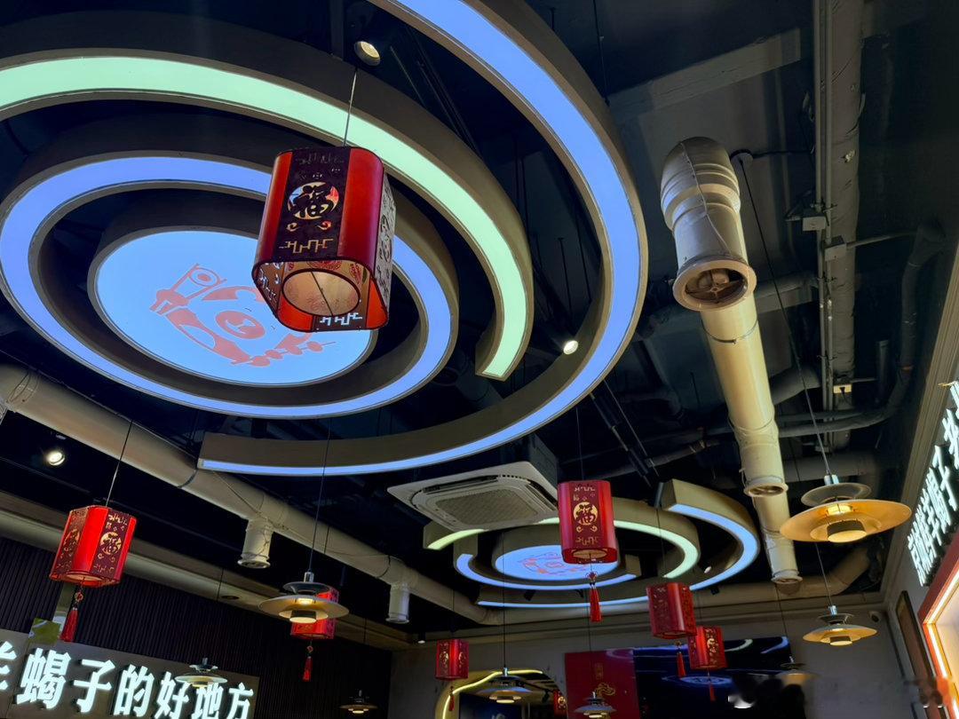 探店的乐趣大概就是拍照📷完全吃不下去啊还是咖啡漂亮饭探店适合我最近很多铜鼓涮肉