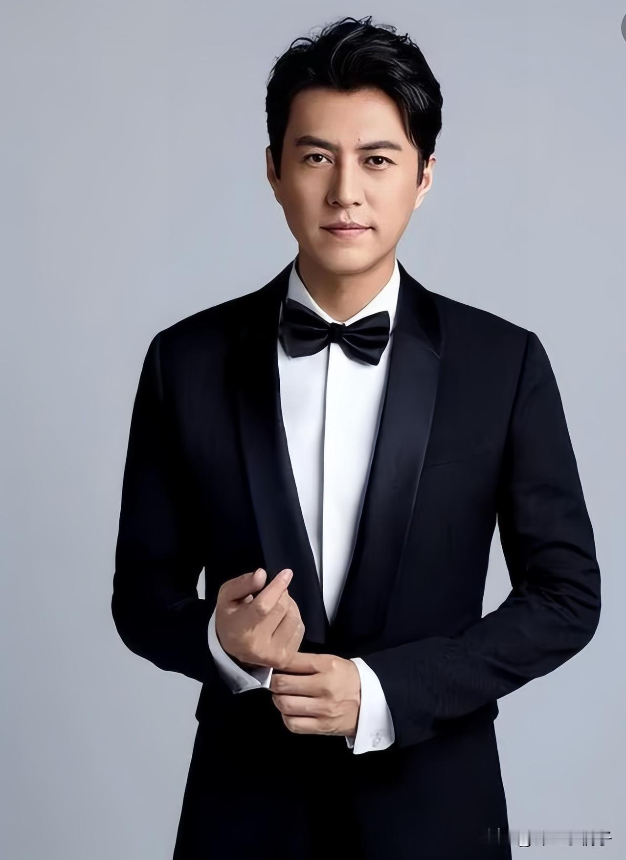 娱乐圈这回最无语的，我看非靳东莫属了。

本来好好的想镀个金读个博，结果这学业眼