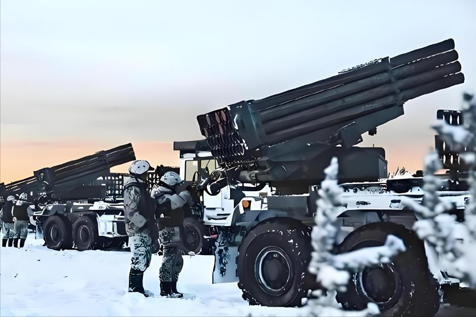 北约最近在北极彻底放飞自我了，小动作不断、大动作扎堆，又是定永久军事基地，又是搞