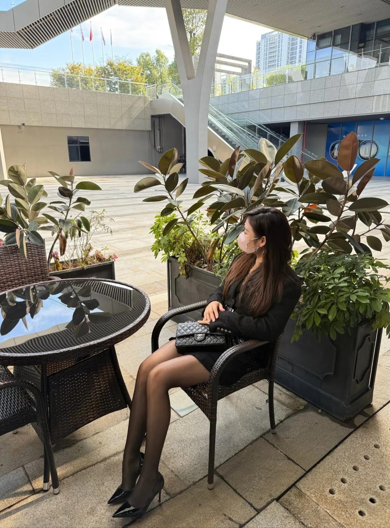 都市雅致，时尚穿搭，咖啡时光，享受生活