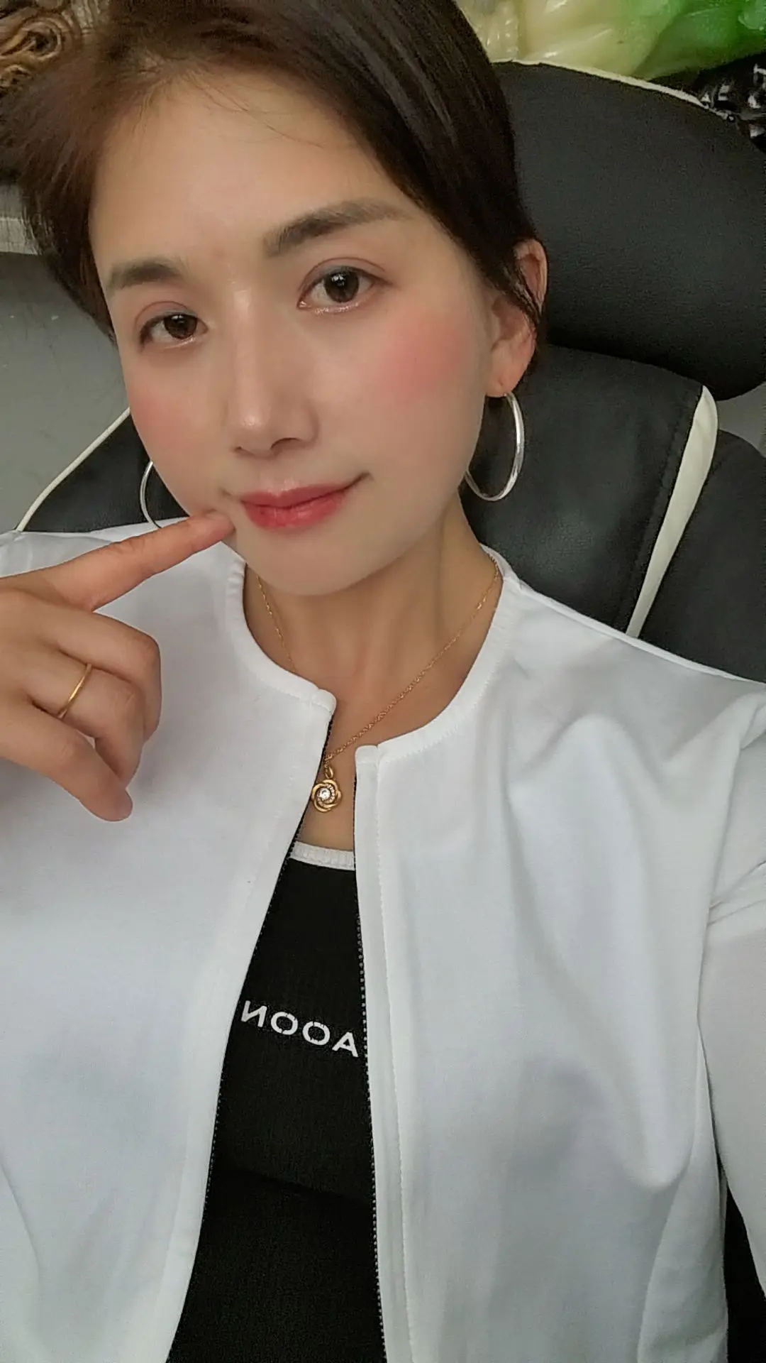 满满的一天又结束了，虽然满身疲惫，但心里踏实，虽然挣的不多，但每天都在...