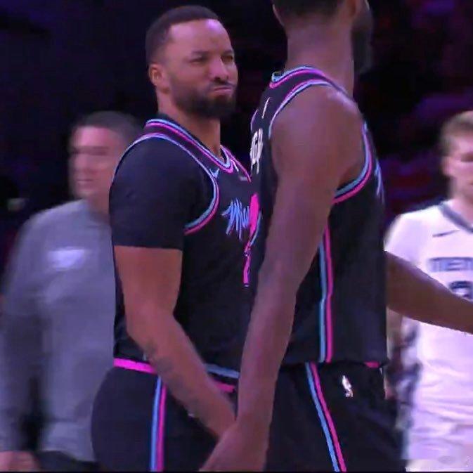 嘴哥上半场就砍下19分，下半场可怎么办nba常规赛nba