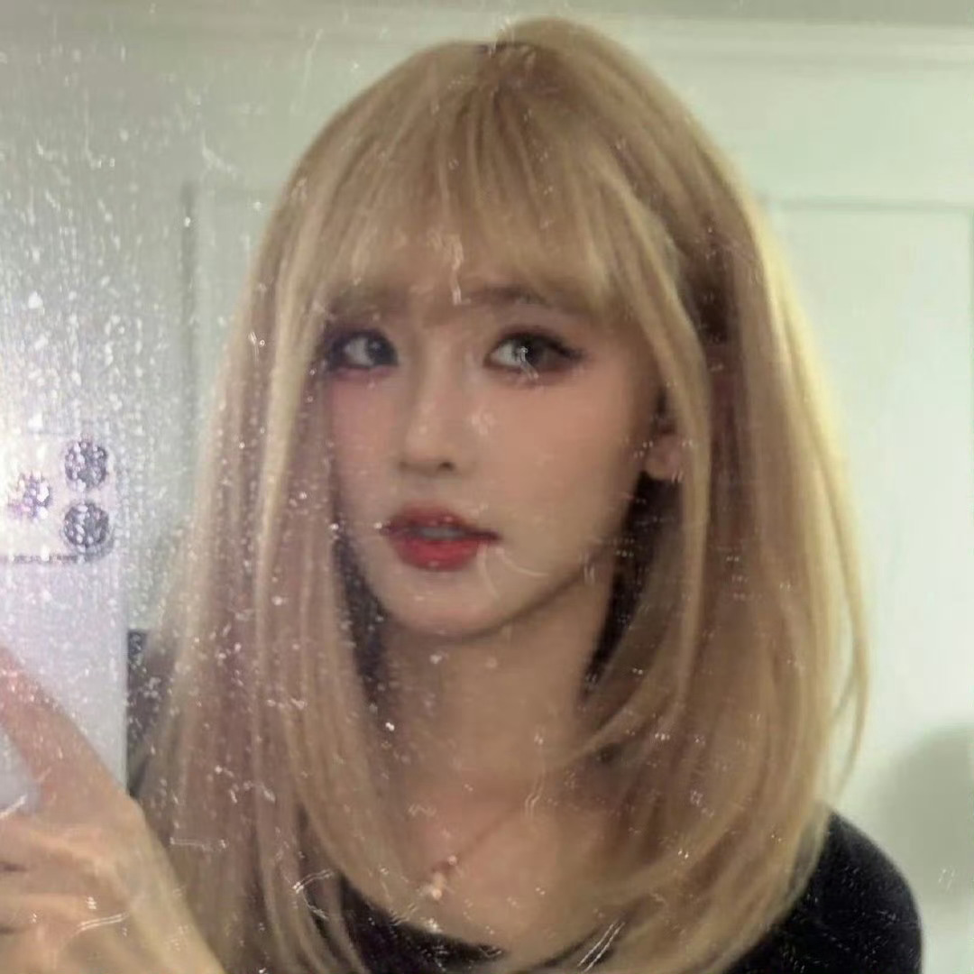 周诗雨金发营业 好美呀😍 ​​​