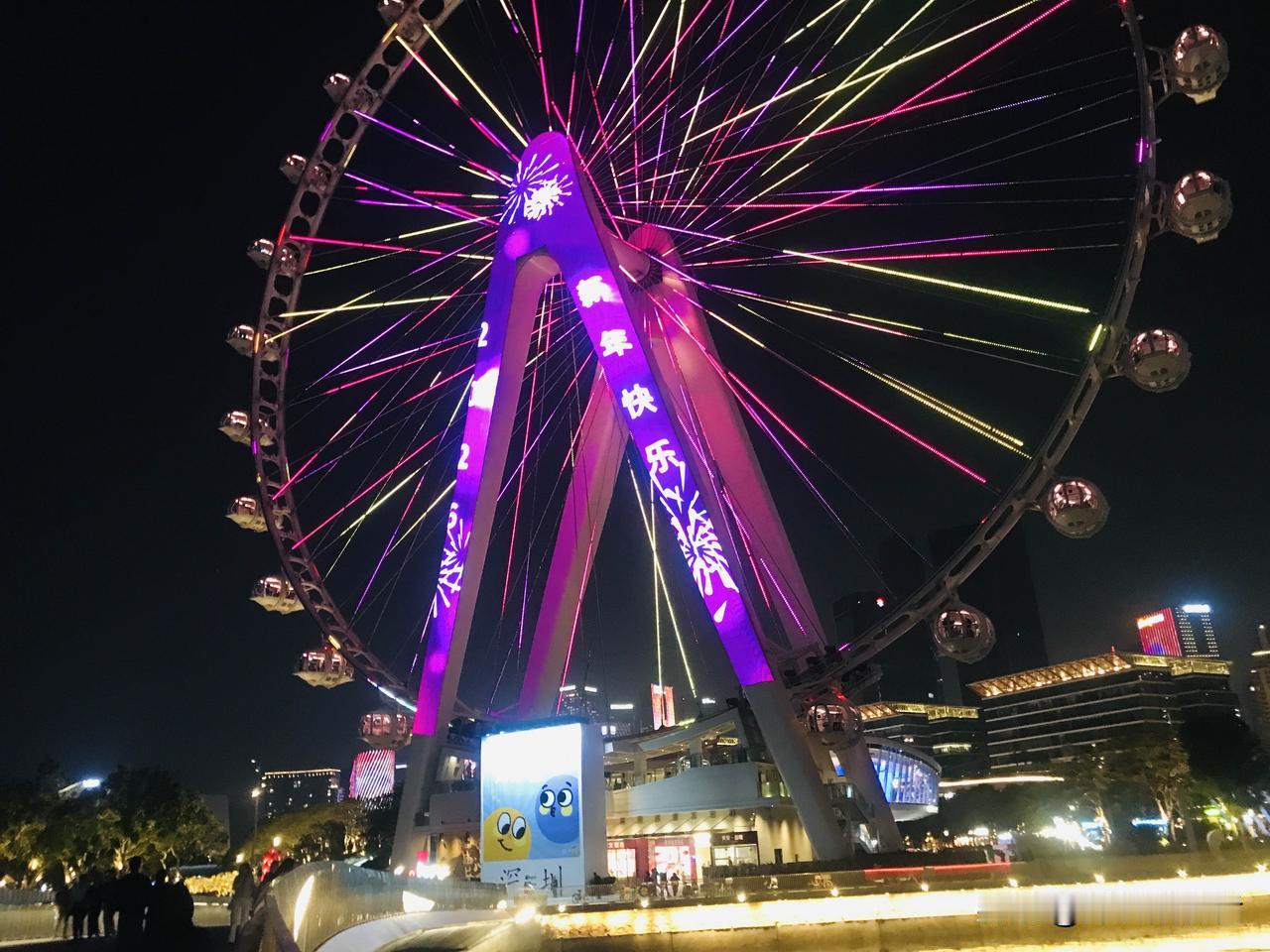 张艺谋的贺岁片惊蛰无声，虽然取景100%都在深圳，但偏偏漏掉了一个地方，令人深觉