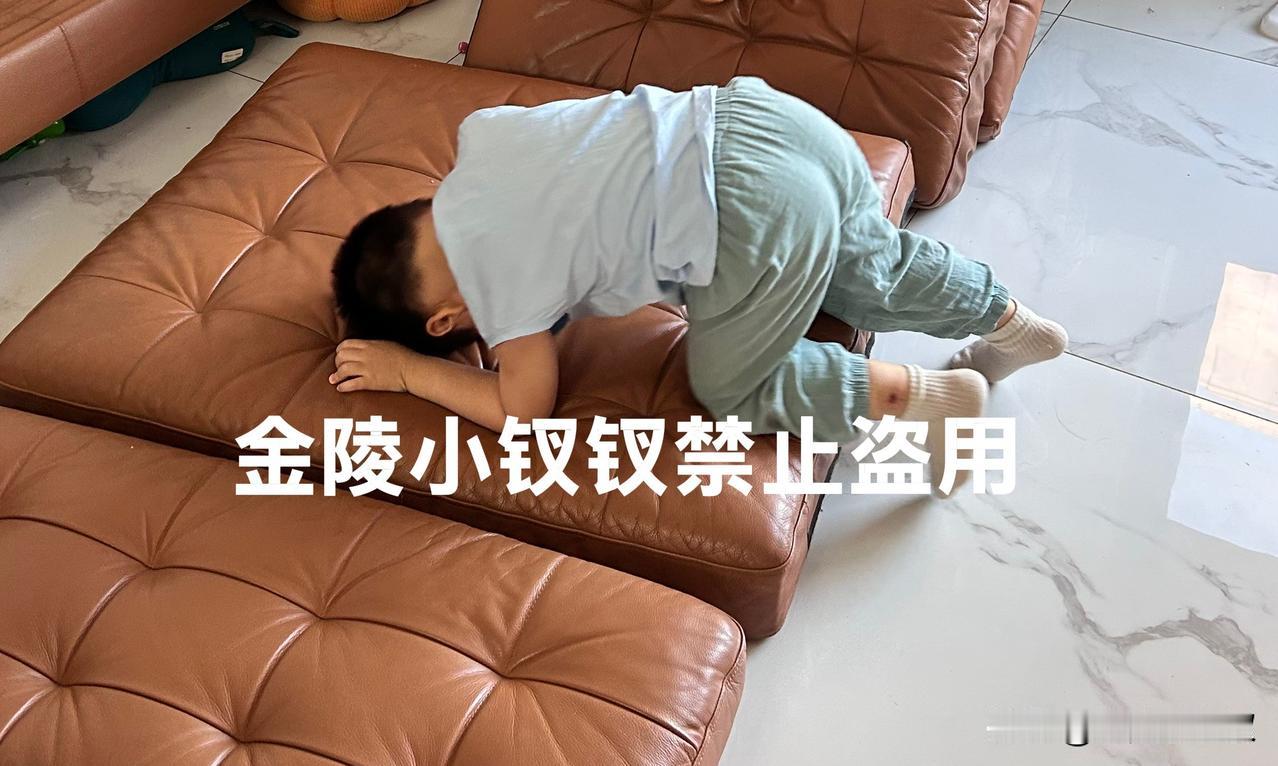 童言趣语乐无穷

背景提示：孙子小虎胃肠性感冒，近期一直不舒服，在家没去幼儿园，