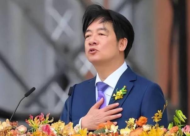 万吨巨舰直接怼到台东家门口，美国佬却吓得只敢躲在远处偷看！这还是那个满世界耀武扬