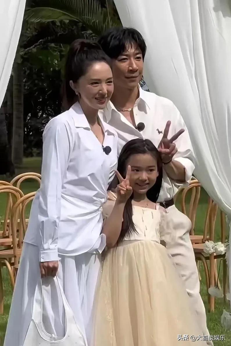这段吵架太真实了，董璇怕是已经后悔嫁给张维伊了。

董璇和张维伊在筹备婚礼，在男