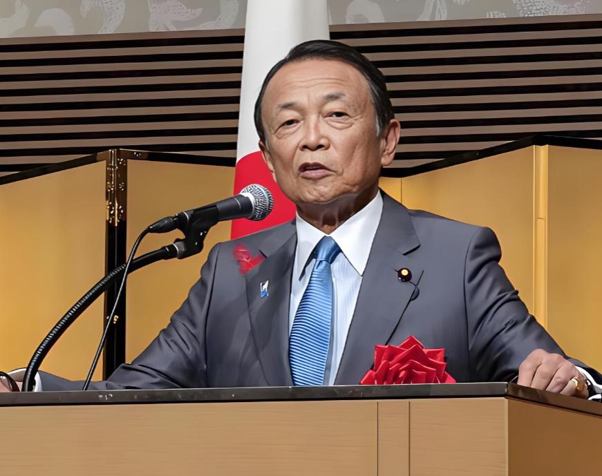 麻生太郎公开就中日对峙做出评价！这位日本前首相公开表示，之所以日本会选择挑起中国