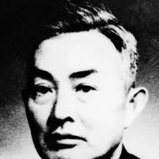 1952年，漂泊十五年的陈昌浩终于回到了祖国，可眼前的一切早已物是人非，妻子已经