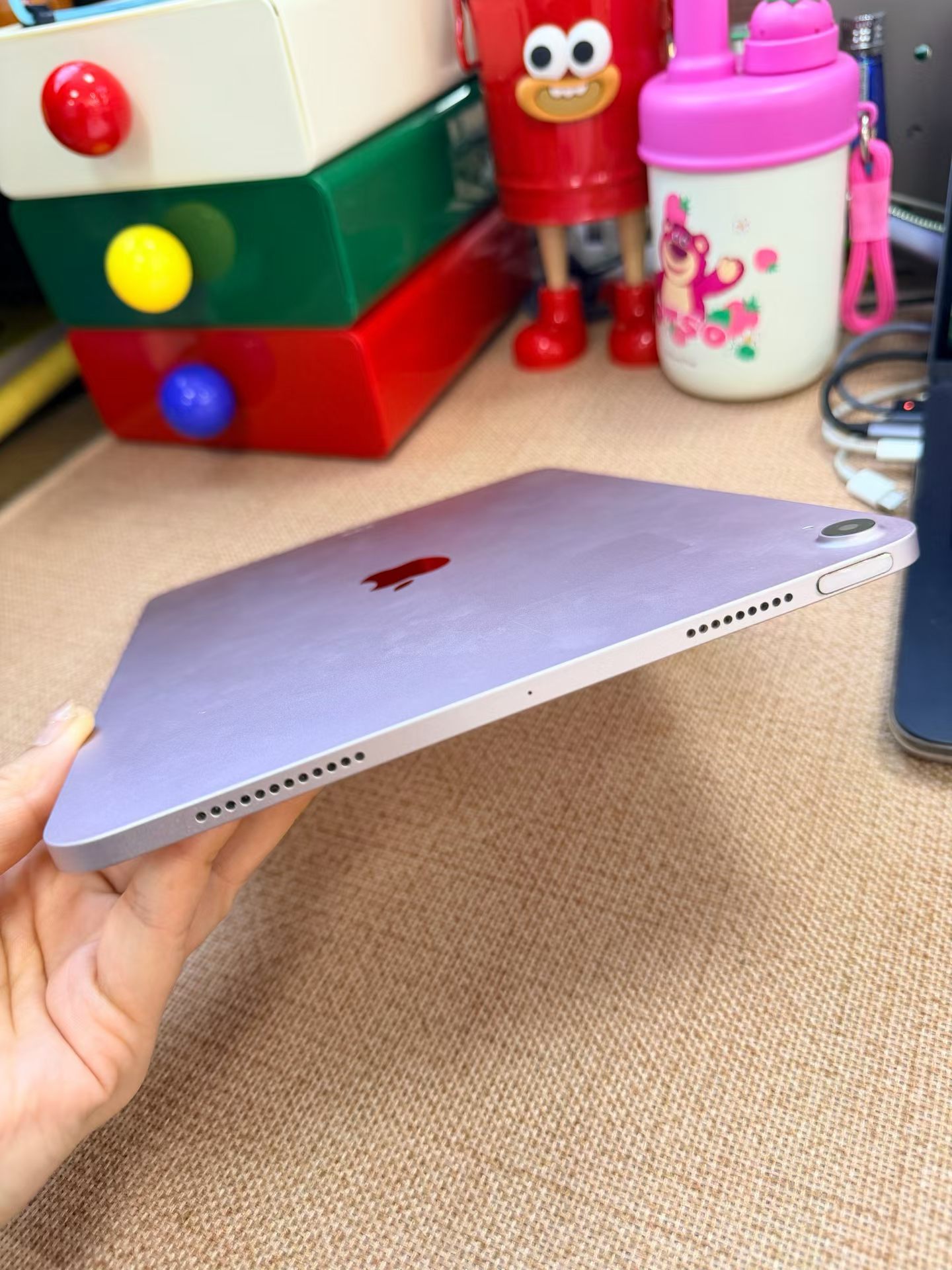 精品二手平板苹果iPad Air5 256G粉电池效率81%，国行原机，99新?