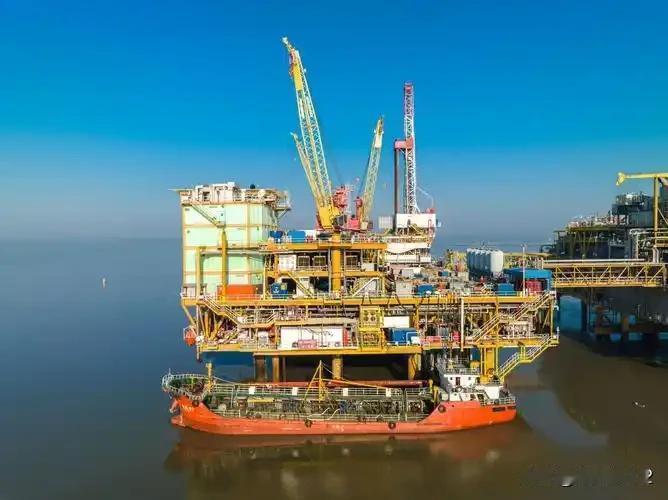 2月19日早评。节后油气资源类产品有无大幅上涨空间？

隔夜美股三大指数小幅反弹