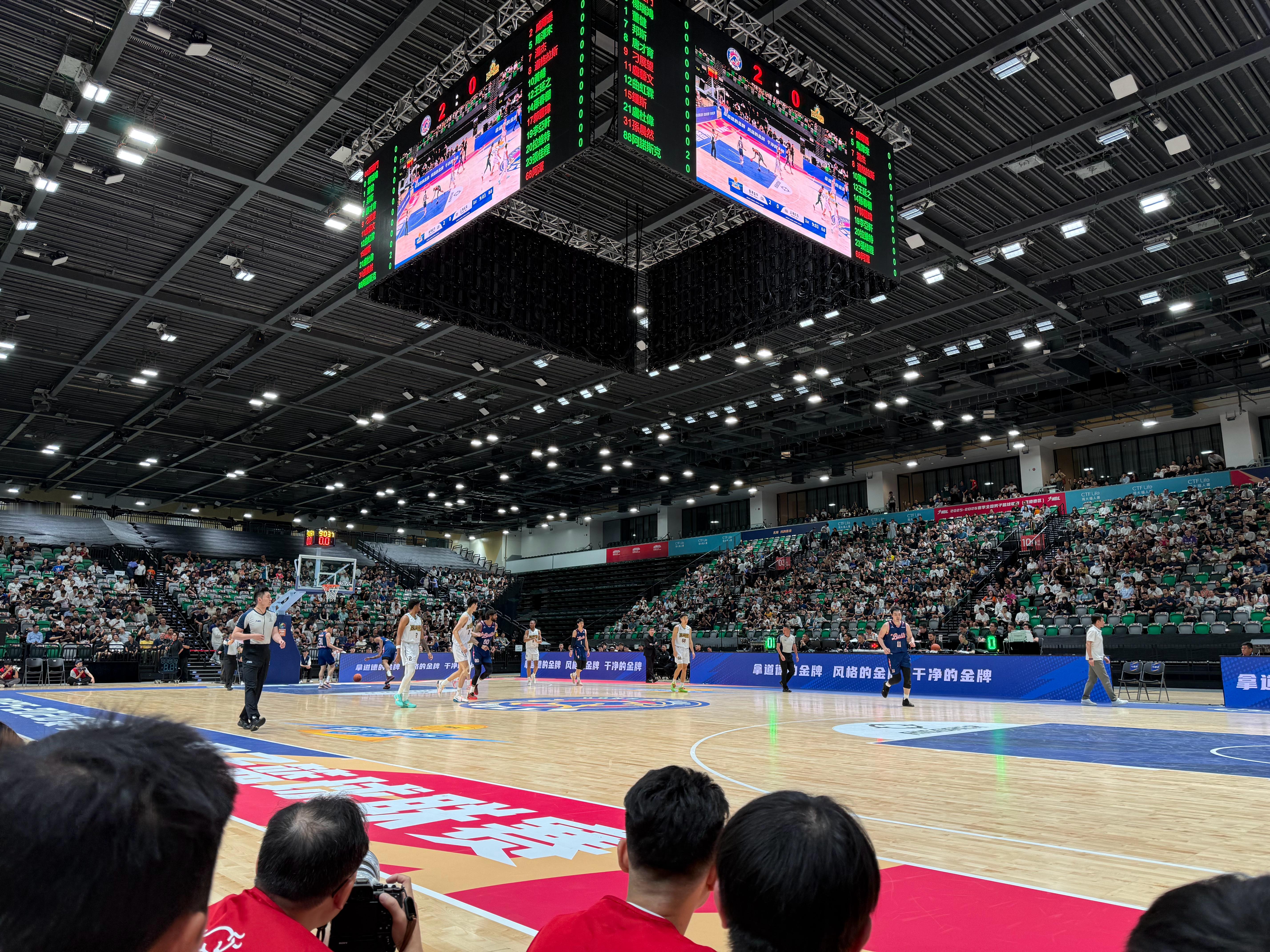 又来了，看看香港金牛冲击nbl联赛 三连冠 香港·启德体艺馆