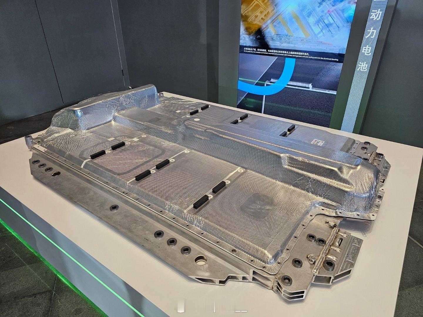 #宝马i5##Rolls-Royce Spectre# 30万，交个朋友，RR同