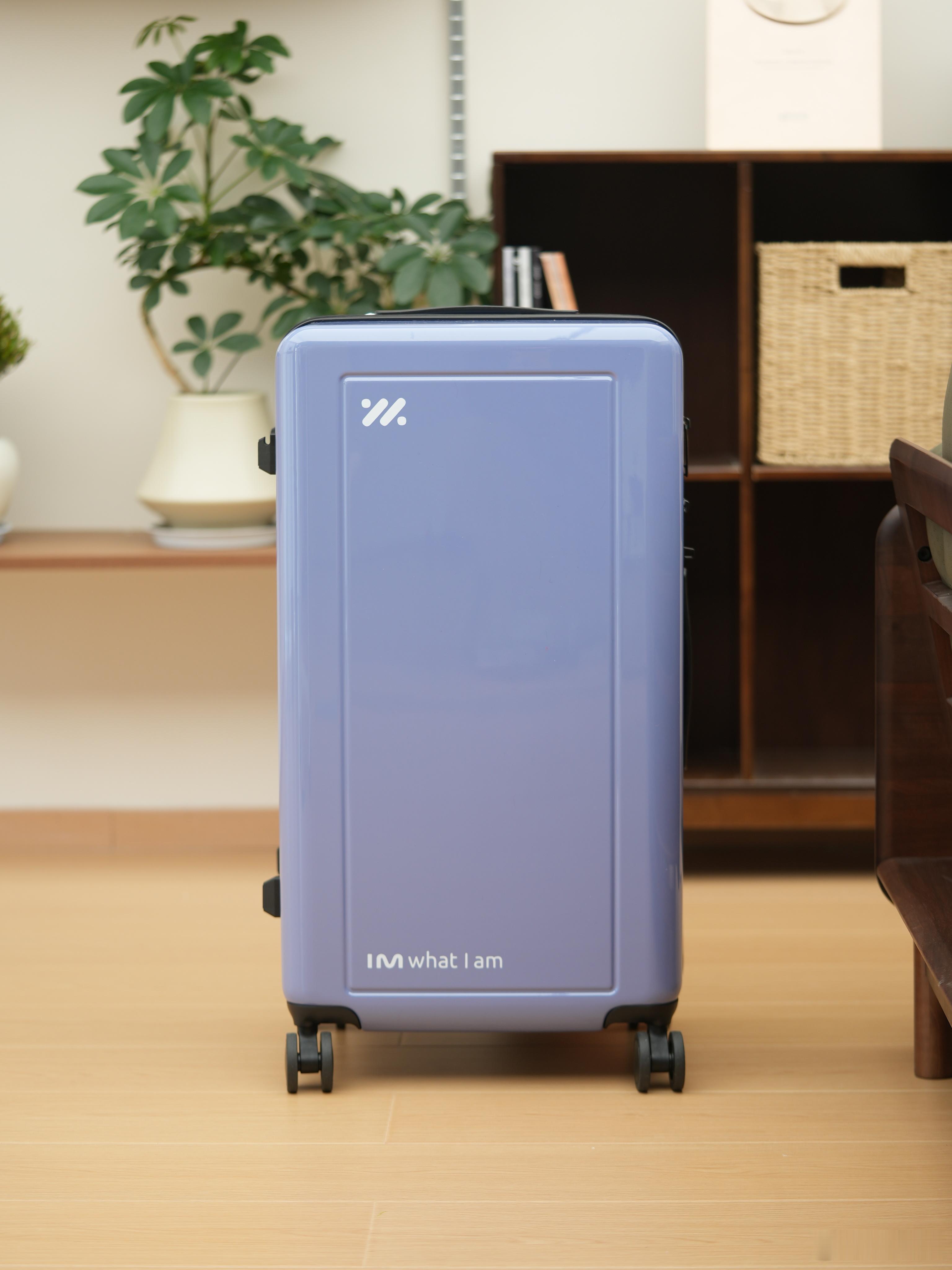 今年最后一个礼盒，感谢智己汽车，发完这条我就去吃年夜饭了